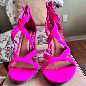 New in box hot pink heels. Size 7.5